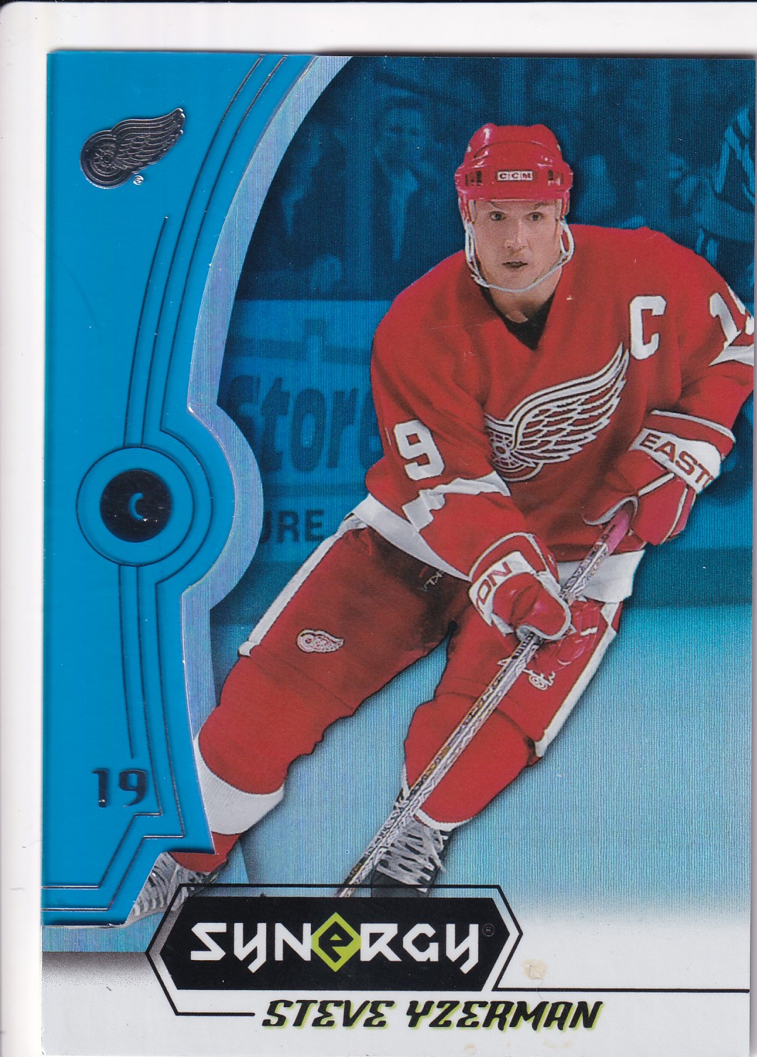 Steve Yzerman - 2018/19 UD Synergy Hockey - Blue - #32
